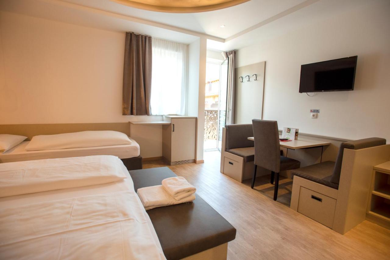 Hotel Chrys Болзано Екстериор снимка
