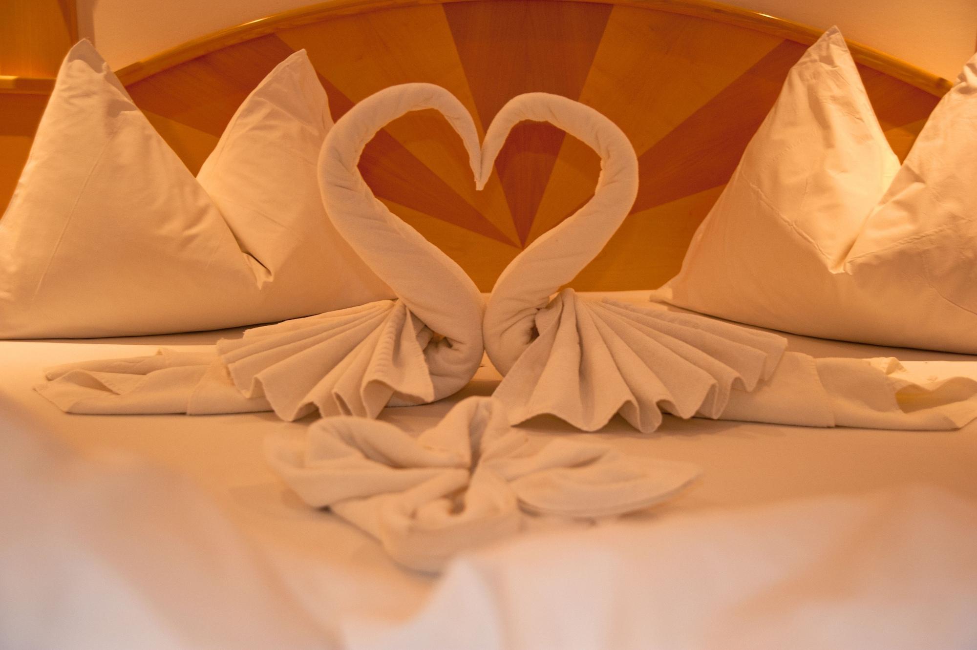 Hotel Chrys Болзано Екстериор снимка