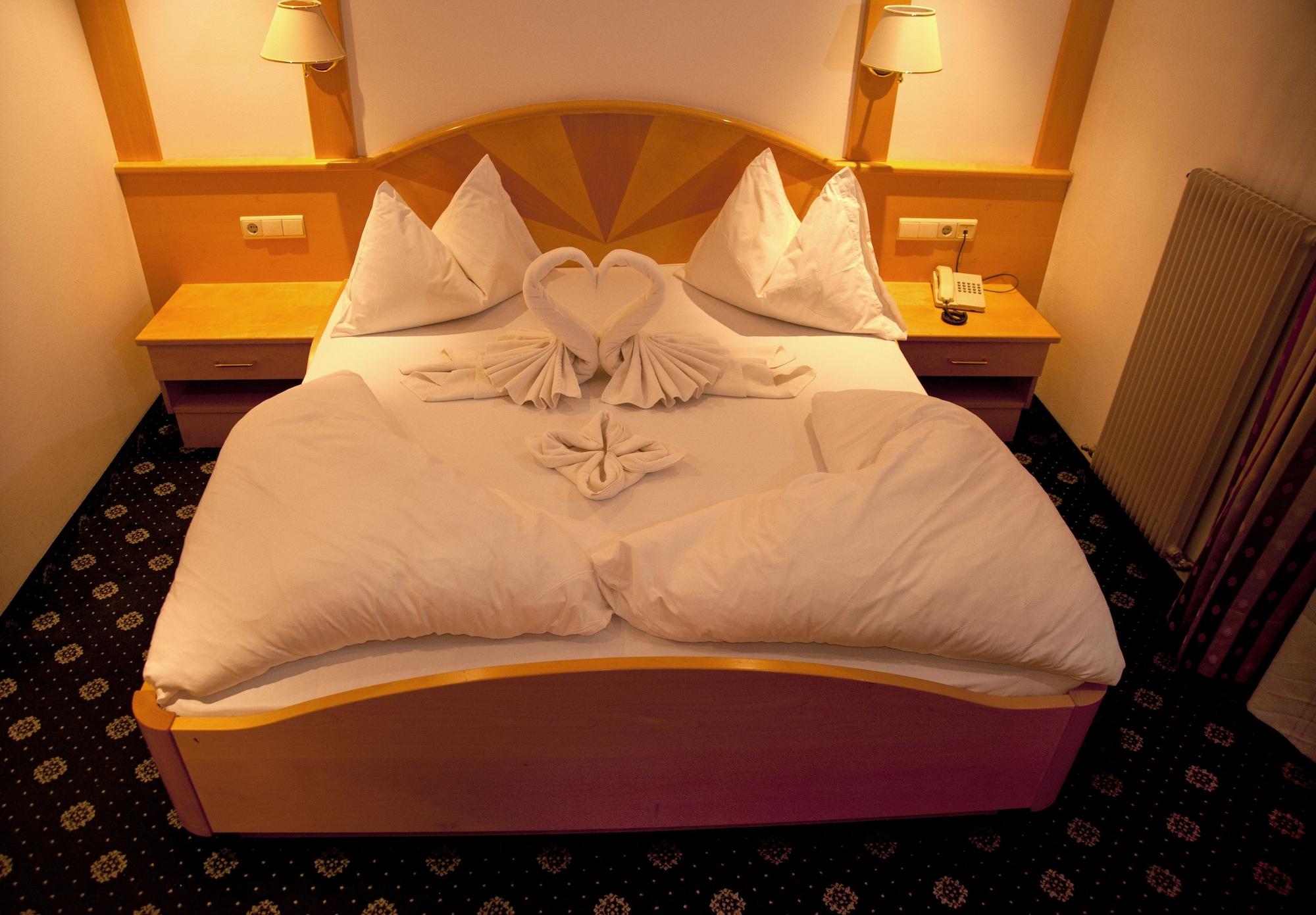 Hotel Chrys Болзано Екстериор снимка